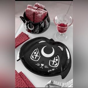 Killstar Evil Bunny Cake Plate